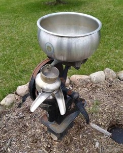 lot 9 image: DeLaval Cream Separator