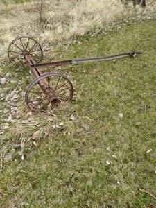 lot 375 image: Antique Wagon Axel With Wheels