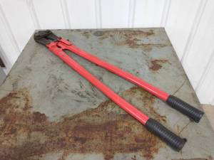 lot 51 image: 42 Bolt Cutters