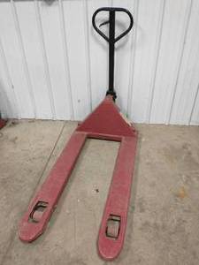 lot 52 image: Northern Industrial Tools Pallet Jack