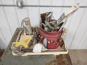 lot 56 image: Workforce Tile Saw With Tile Accessories