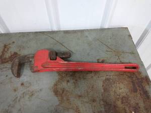 lot 76 image: Heavy Duty Pipe Wrench