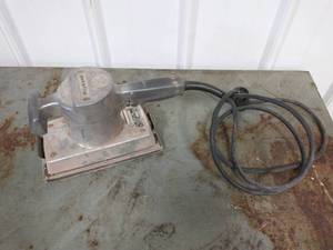 lot 302 image: Rockwell Power Sander
