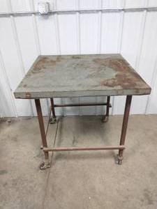 lot 303 image: Rolling Metal Cart