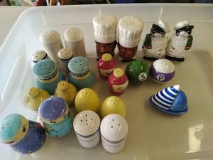lot 659 image: Collectable Salt and Peppers