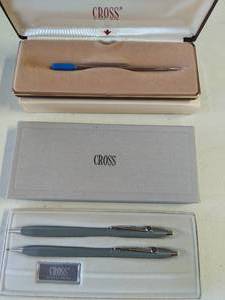 lot 679 image: Cross Brand Pen Pencil Set