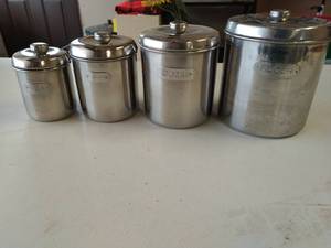 lot 684 image: Metal Canister Set