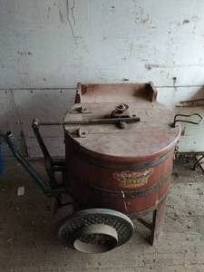 lot 636 image: Vintage Dexter Washing Machine