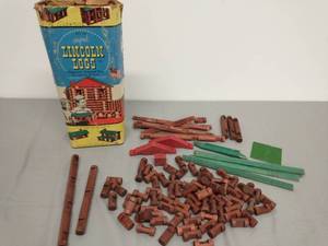 lot 2 image: Vintage Lincoln Logs