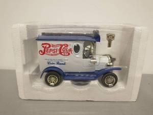 lot 13 image: Pepsi-Cola Truck Bank