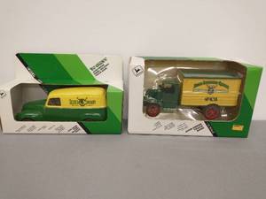 lot 16 image: Ertl John Deere Truck Banks