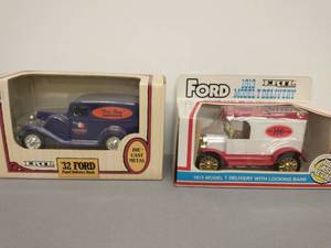 lot 17 image: Ertl Our Own Truck Banks