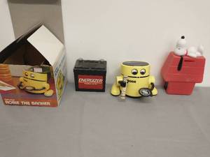 lot 22 image: Novelty Coin Banks