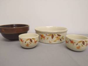 lot 59 image: Vintage Hall Casserole Dish, Stoneware Bowl