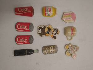 lot 116 image: Vintage Fast-Food Fridge Magnets