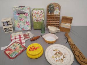 Assorted Houseware Items, Includes Vintage