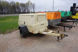 lot 11 image: 2007 Ingersoll Rand Model P185WJD Tow Behind Air Compressor