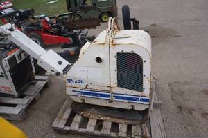 lot 15 image: 2000 Tremix Model MV440 Walk Behind Plate Packer
