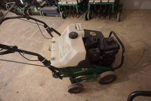 lot 26 image: Billy Goat Brand Model AE401 Professional Power Lawn Aerator