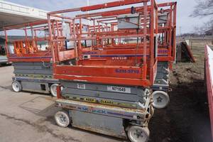 lot 31 image: Sky Jack Model SJIII 3219 Scissors Lift