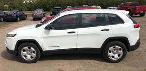 lot 2 image: 2014 Jeep Cherokee Sport