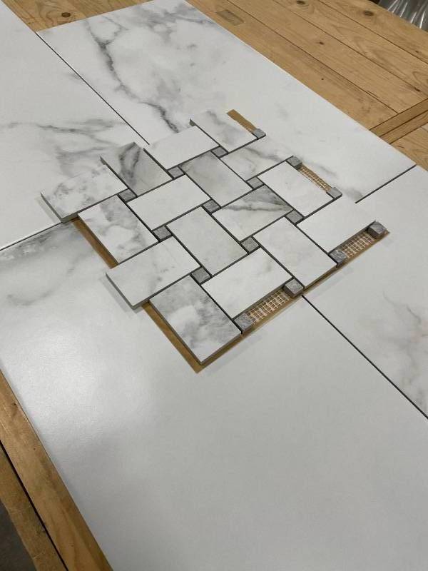 lot 144 image: 19 Sheets Sichenia Marmo-Pietra Calcutta Basketweave Italian Porcelain Mosaic Tile