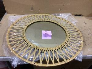 Medium Round Brown Modern Accent Mirror with Polyrattan Braiding (24 in. Diameter) Customer Returns See Pictures&nbsp