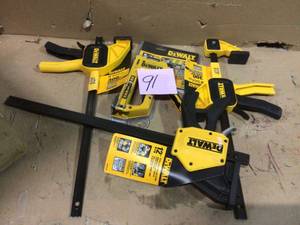 12 in. 300 lb. Trigger Clamp w3.75 in. Throat Depth by DEWALT Customer Returns See Pictures&nbsp