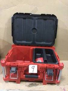 lot 9 image: MILWAUKEE 48-22-8425 PACKOUT LARGE TOOL BOX Customer Returns See Pictures
