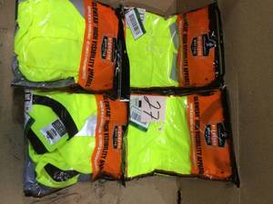 lot 27 image: 3XL Hi Vis Lime Black Front T-Shirt by Ergodyne Customer Returns See Pictures