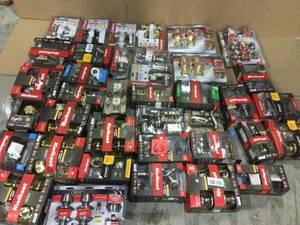 lot 63 image: HUGE MIX LOT OF KWIKSET DOOR ENTRY Customer Returns See Pictures 