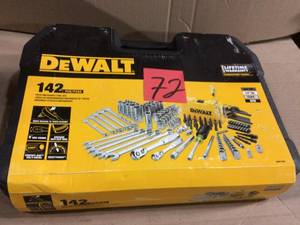 lot 72 image: 14 in. x 38 in. Drive Polished Chrome Mechanics Tool Set (142-Piece) by DEWALT Customer Returns See Pictures 