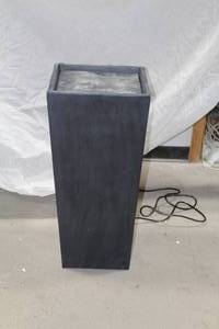 lot 901 image: Z Gallerie Farley Fountain 15Lx15Wx33H (in box)