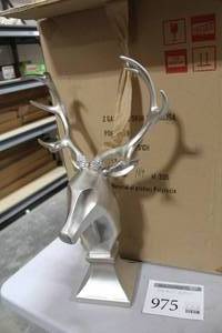 lot 975 image: Z Gallerie Deer Bust Silver 12Lx9Wx23H (in box)