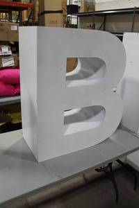 lot 920 image: Letter B White 31Lx15Wx36H