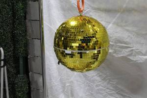 lot 984 image: Disco Mirror Ball Gold 16D