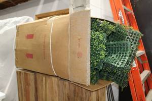 lot 1064 image: Lot of (1 Box) Hedge Panels Interlocking Green 10Lx10W