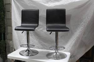 lot 1053 image: Lot of (2) Metal Pedestal Bar Chair with Black Adjustable Height Seat and Footrest 16Wx19Dx37H