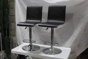 lot 1006 image: Lot of (2) Metal Pedestal Bar Chair with Black Adjustable Height Seat and Footrest 16Wx19Dx37H