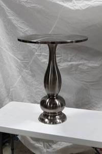 lot 1066 image: Metal Table Silver 24Dx30-12H