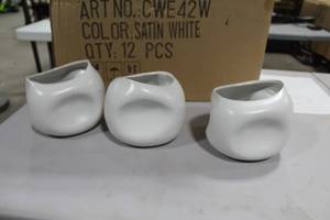 lot 1099 image: Lot of (3) Glass Vase Satin White 6Dx6H (in box)