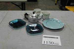lot 1150 image: Lot of (7) Ceramic Servingware  with Tea Pot (x1), Tea Cups (x3), Saucers (x3)