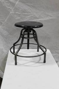 lot 1155 image: Bar Stool Black 20Dx18H