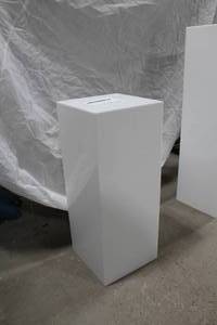 lot 1178 image: Acrylic Display Pedestal White 12Lx12Wx30H