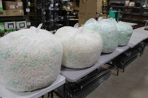 lot 1847 image: Lot of (4 Bags) Packing Peanuts
