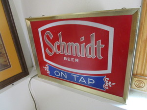 lot 59 image: Schmidt Beer on Tap lighted sign, t...