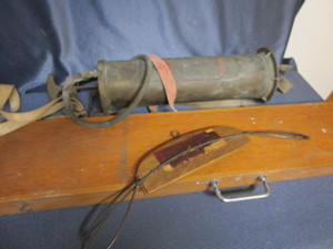 lot 125 image: Antique fire extinguisher - Fyr-Fyt...