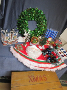 lot 137 image: Christmas wooden box 24Lx14Dx12H...
