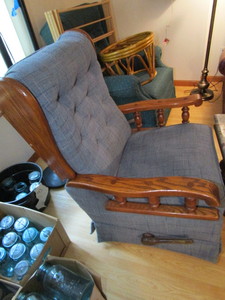 lot 153 image: LazyBoy swivel rocker recliner...