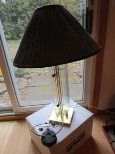 lot 165 image: Vintage table lamp with lighted col...